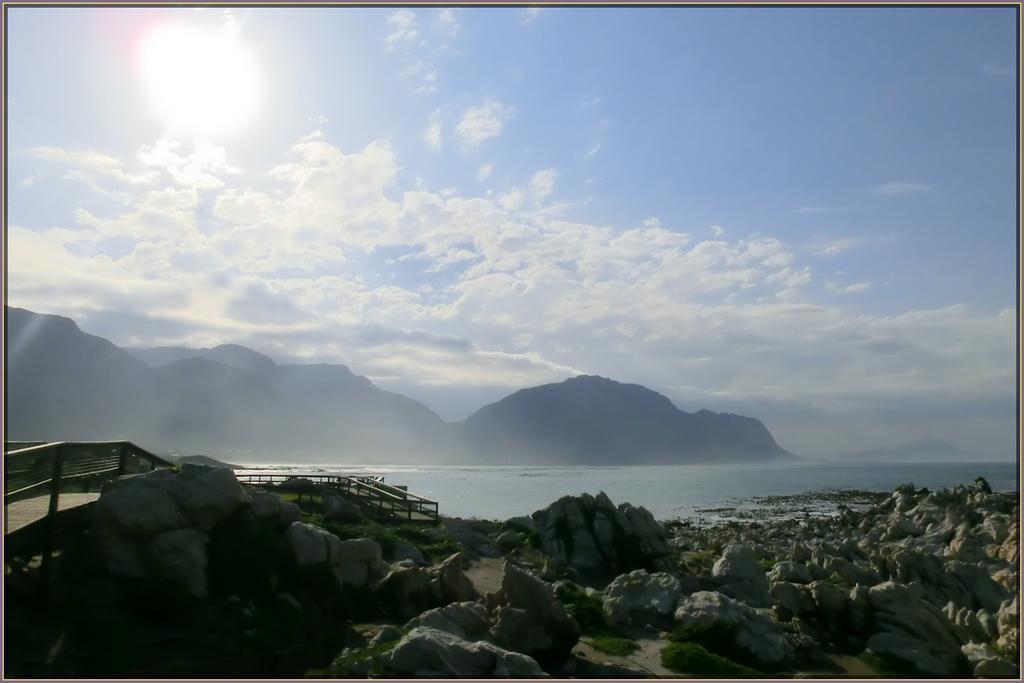 Kapensis Guesthouse Pringle Bay Exterior photo