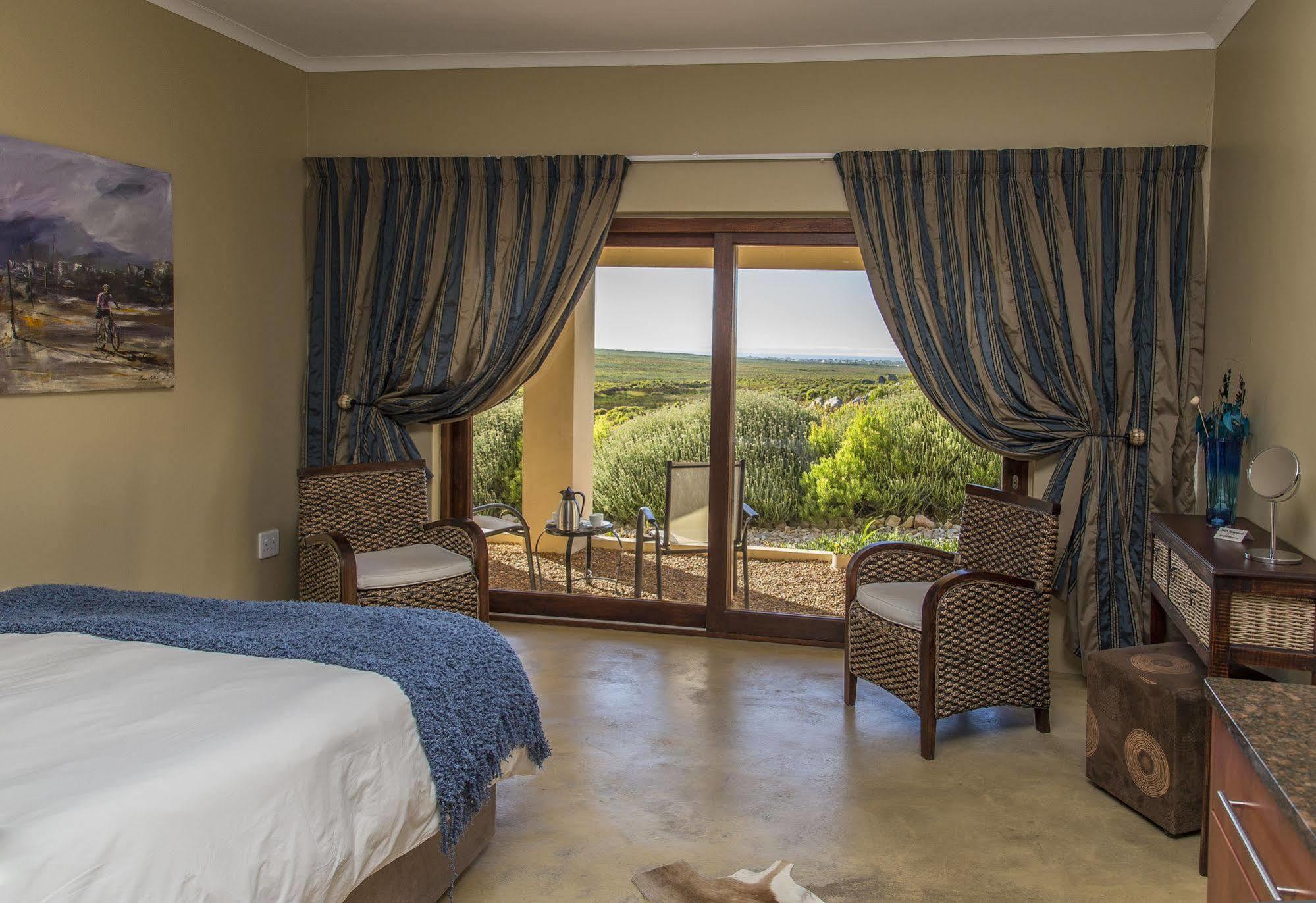 Kapensis Guesthouse Pringle Bay Exterior photo