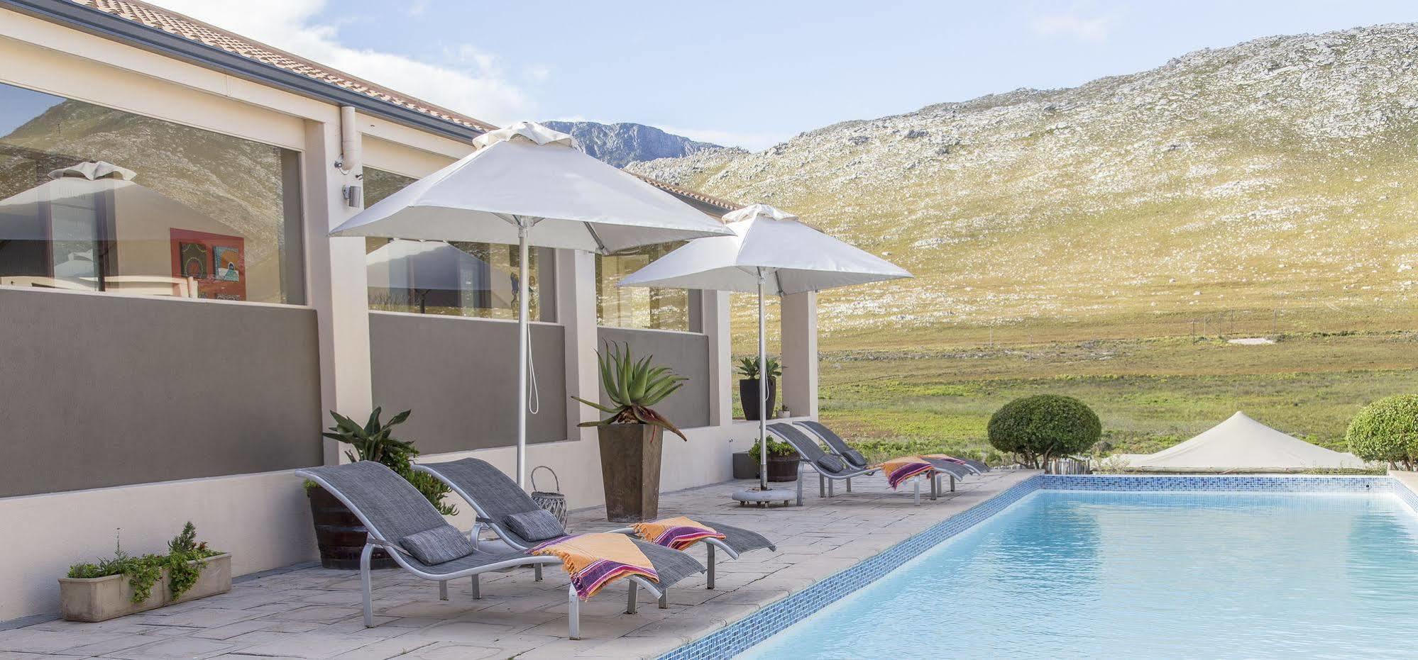 Kapensis Guesthouse Pringle Bay Exterior photo